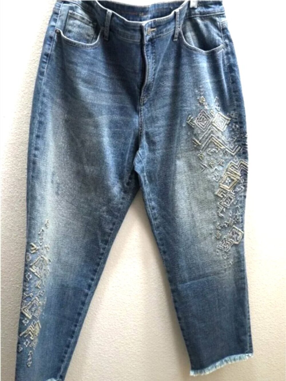 Chico's So Slimming Girlfriend Ankle‎ Embroidered Stretch Jeans size 2.5